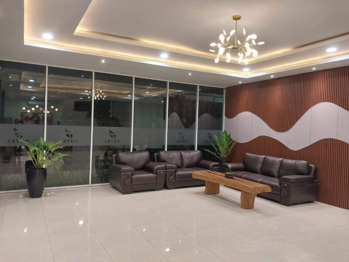 T Hotel Kualanamu Lubukpakam ภายนอก รูปภาพ