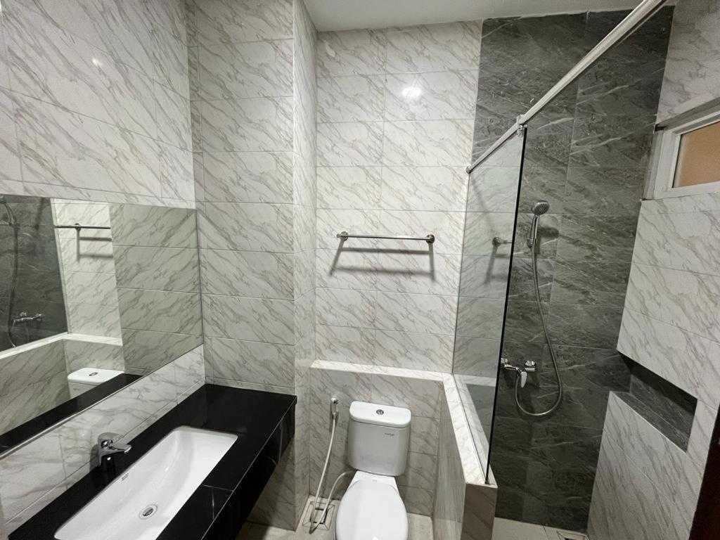 T Hotel Kualanamu Lubukpakam ภายนอก รูปภาพ